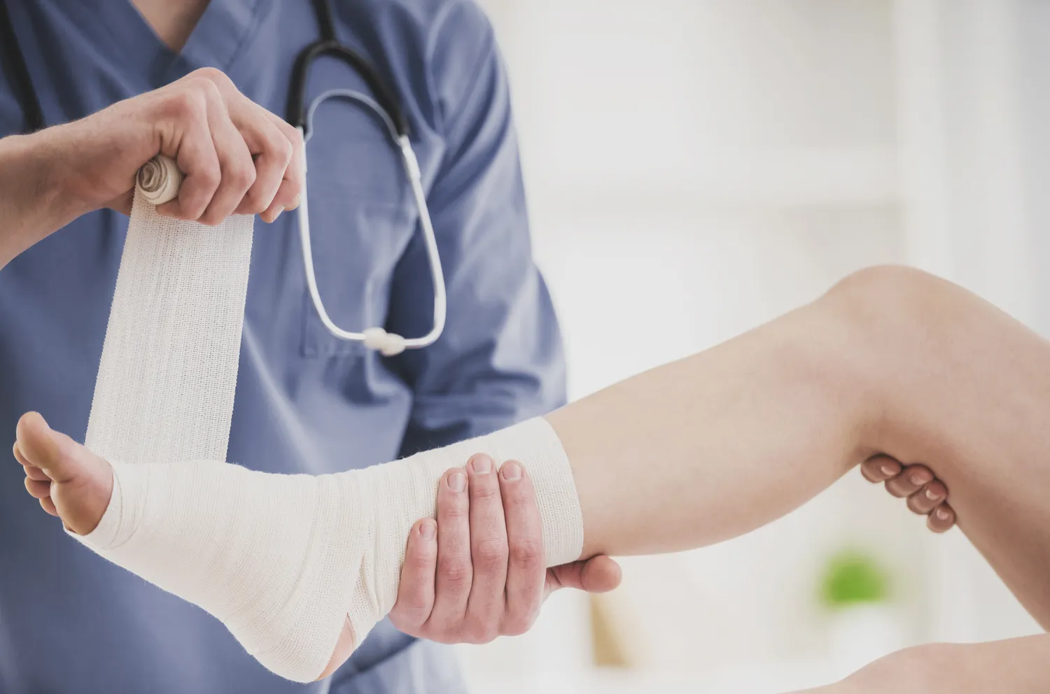 Jakie problemy zdrowotne można zgłaszać do gabinetu rehabilitacji?